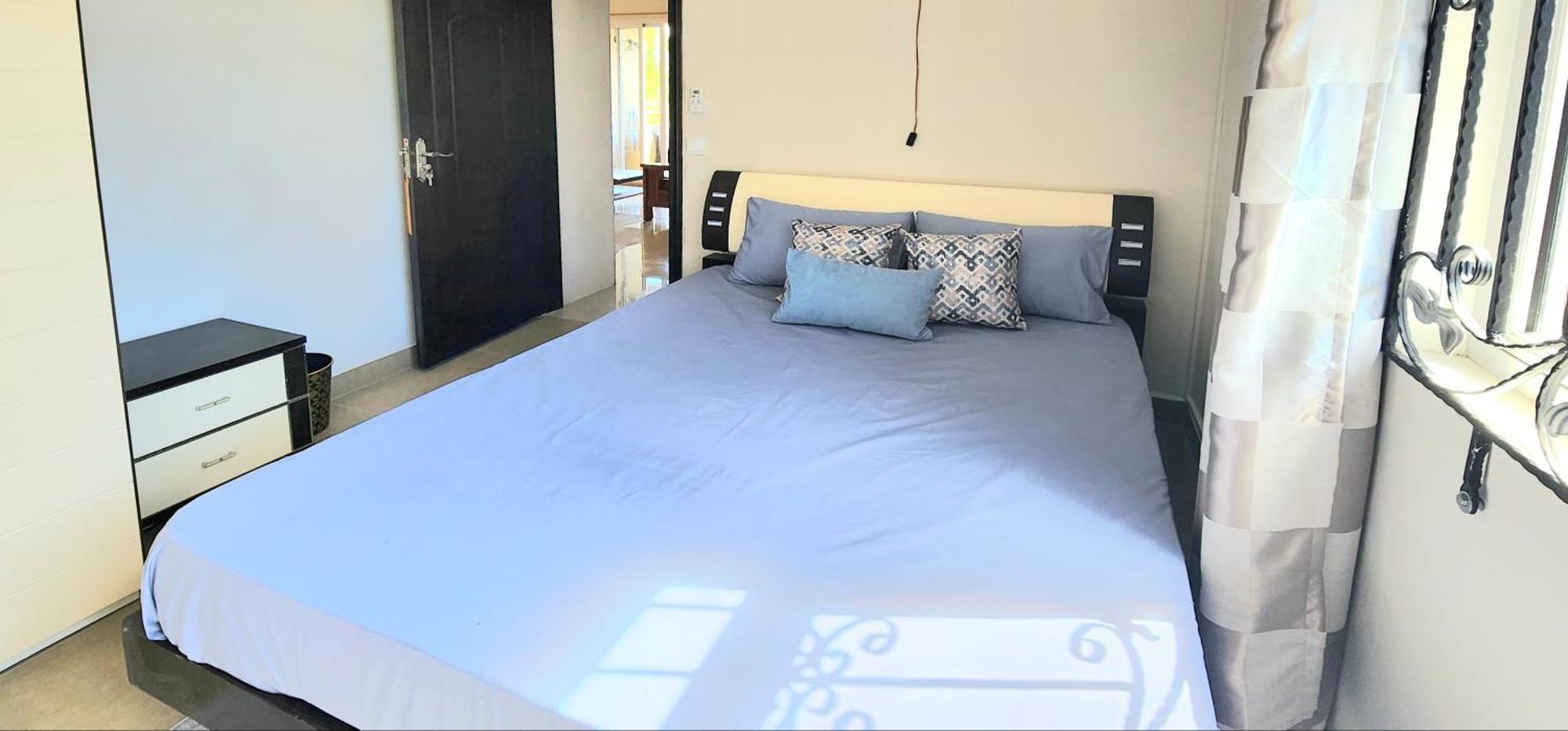 Number 7, 2Nd Floor, Pebble Bay Apartments With Garden View グランベ エクステリア 写真